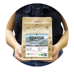 Voici Loja, un café BIO d'Equateur de notre gamme éphémère. Café de spécialité aux saveurs fruitées est un café pur arabica équitable, en grain & moulu, éthique et durable aux notes naturelles de raisin, pamplemousse et noisettes. Fraîchement torréfié par Arlo's Coffee, artisan à Rambouillet.
