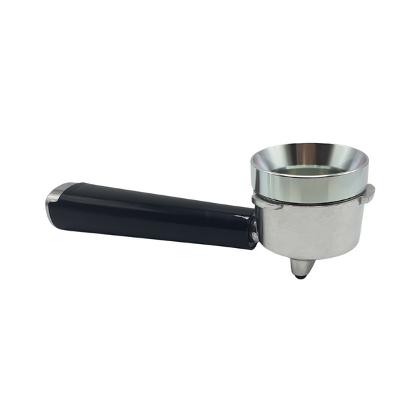 Anneau de dosage pour porte filtre disponible en 51, 53 et 58 mm de diamètre. Ces anneaux en acier inoxydable permettent de ne pas salir votre plan de travail et de ne pas gâcher votre précieuse mouture de café, torréfié par votre artisan torréfacteur Arlo's Coffee à Rambouillet dans les Yvelines.