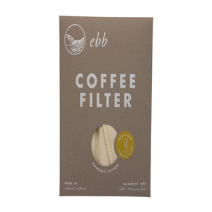 ChemPréparation en méthode douce / Filtre permanent en tissu réutilisable ! ce filtre est compatible avec une cafetière Chemex. Vendu chez Arlo’s Coffee, artisan torréfacteur de café de spécialité situé à Rambouillet dans les Yvelines. Café en grain et moulu. Café éthique et responsable. Filtre éco-responsable, écologique.