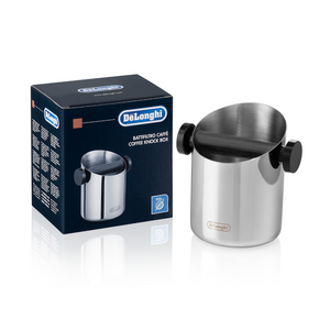 Boîte à marc de café delonghi, pour la récupération du café moulu, coffee knock box, en acier inoxydable, finition poli miroir. En vente chez Arlo’s Coffee, artisan torréfacteur de café de spécialité situé à Rambouillet dans les Yvelines, ile de France.