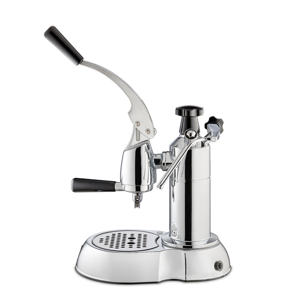 Machine expresso à levier - Stradivari- Buse vapeur à 3 trous - Porte-filtre - Filtre standard 1 et 2 tasses - cuillère doseuse et tasseur - Buse vapeur - Corps et levier en acier inox - Base en acier inox noir - Poignée, bouton et capuchon en bakélite noire - Fabriqué en Italie. ARLO'S COFFEE artisan torréfacteur à Rambouillet (Yvelines) vous accompagne pour choisir votre machine à grain espresso broyeur. Découvrez également notre café éthique en grain ou moulu et 100% arabica !