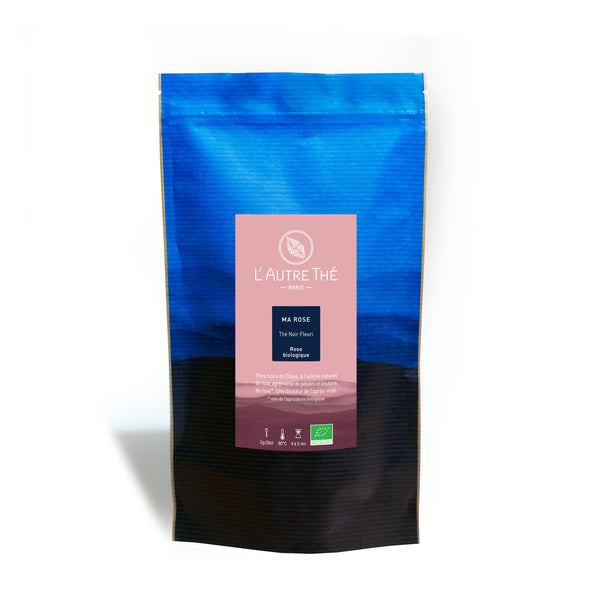 Ma Rose Bio / L'autre thé / Thé noir / Arlo's Coffee / Ce thé noir à la Rose bio est un mélange de thés d'Assam et d'Inde du Sud aromatisés à la rose et parsemés de pétales de roses. Pour une pause fleurie l'après-midi. En vente chez Arlo’s Coffee, artisan torréfacteur de café de spécialité situé à Rambouillet dans les Yvelines, ile de France.