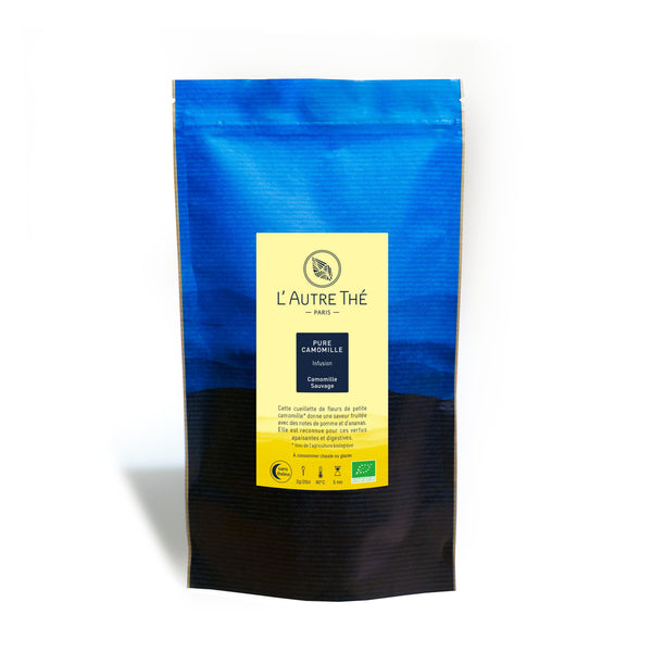 Pure camomille bio / L'autre thé / Infusion / Arlo's Coffee / Cette tisane bio est composée à 100% de camomille matricaire. Vous apprécierez son goût raffiné et très rafraîchissant. Des notes fleuries de mimosa, des fraîches et fruitées d'ananas. Une petite merveille ! En vente chez Arlo’s Coffee, artisan torréfacteur de café de spécialité situé à Rambouillet dans les Yvelines, ile de France.