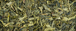 Sencha de Chine Bio / L'autre thé / Thé vert / Arlo's Coffee / Ce thé vert Sencha bio de Chine présente de belles feuilles plates et une belle couleur limpide en tasse. La qualité de cette récolte lui confère un goût délicat, léger, subtil. Des notes végétales et un thé très doux pour découvrir le monde des thés verts natures. En vente chez Arlo’s Coffee, artisan torréfacteur de café de spécialité situé à Rambouillet dans les Yvelines, ile de France.