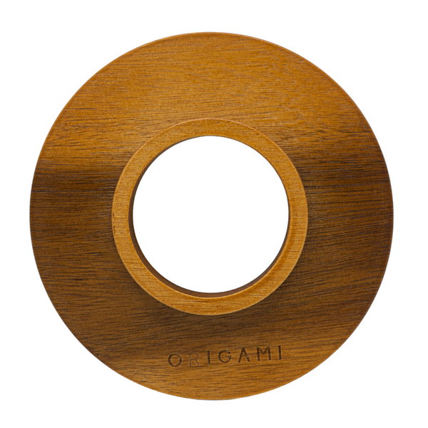 Arlo's Coffee / Méthode douce /V60/ Origami / Support bois d'olivier. En vente chez Arlo’s Coffee, artisan torréfacteur de café de spécialité situé à Rambouillet dans les Yvelines. Café en grain et moulu. café éthique, responsable et durable. Café de spécialité.