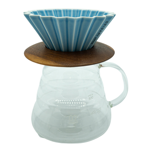 Arlo's Coffee / Méthode douce /V60/ Origami / Support bois d'olivier. En vente chez Arlo’s Coffee, artisan torréfacteur de café de spécialité situé à Rambouillet dans les Yvelines. Café en grain et moulu. café éthique, responsable et durable. Café de spécialité.