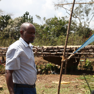 Voici Ali, un café BIO d'Éthiopie de notre gamme éphémère. Café de spécialité aux saveurs fruitées est un café pur arabica équitable, en grain & moulu, éthique et durable aux notes naturelles de pêche, citron, abricot, caramel et noisettes. Fraîchement torréfié par Arlo's Coffee, artisan à Rambouillet.