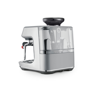 The Barista Touch Impress. Broyeur conique et écran interactif intégré. 1700 W. 30 réglages de moutures. Acier inoxydable. Trémie à grains 250g. Réservoir eau 2L. Buse vapeur pivotante. Pichet à lait inox 480ml. Système de dosage de précision The Razor. Pression 15 bars. Vue de face arrière, de dos.ARLO'S COFFEE artisan torréfacteur à Rambouillet (78)