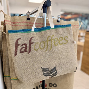 Sacs cabas en toile de jute