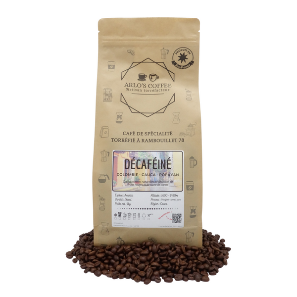 Voici un sachet de 1kg de notre café l’Espresso en grain. Un café de spécialité appartenant à notre gamme fixe. Ce café est issu du commerce équitable, pur arabica, éthique, traçable, disponible en grain ou moulu. Arlo’s Coffee est un artisan torréfacteur de café de spécialité. Situé en ile de France dans les Yvelines à Rambouillet.