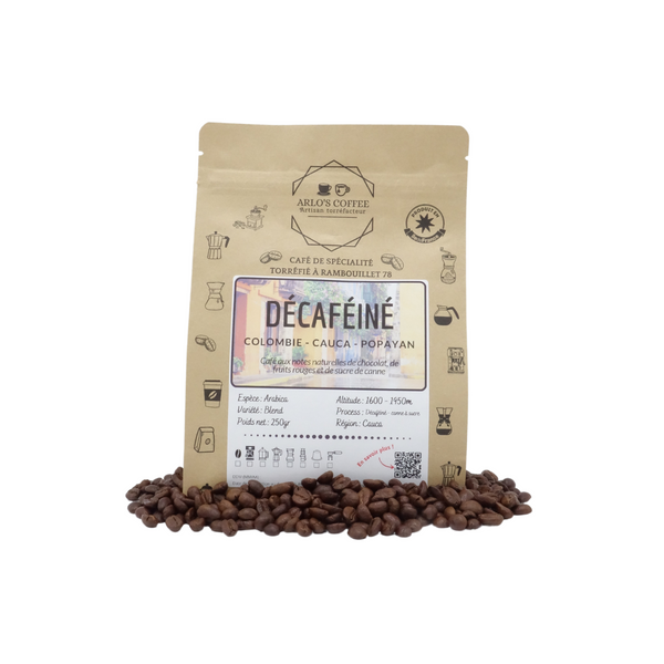 Voici un sachet de 250g de notre café l’Espresso en grain. Un café de spécialité appartenant à notre gamme fixe. Ce café est issu du commerce équitable, pur arabica, éthique, traçable, disponible en grain ou moulu. Arlo’s Coffee est un artisan torréfacteur de café de spécialité. Situé en ile de France dans les Yvelines à Rambouillet.