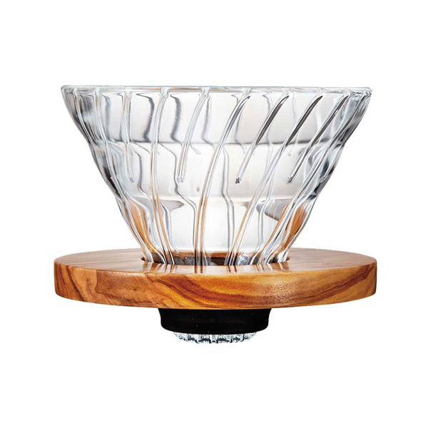 Dripper V60, porte filtre pour carafe, café filtre, café en méthode douce, dripper en bois d'olivier, gripper en verre en vente chez Arlo's Coffee, artisan torréfacteur à Rambouillet