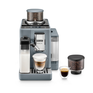 Delonghi Rivelia Latte, Machine à grain, panneau de commande digital, bac à grains interchangeable, technologie Bean Adapt, 16 boissons, buse vapeur, système Latte Crema, design compact et élégant. En vente chez Arlo's Coffee, artisan torréfacteur à Rambouillet dans les Yvelines, café pur arabica, torréfié sur place, éthique et durable.