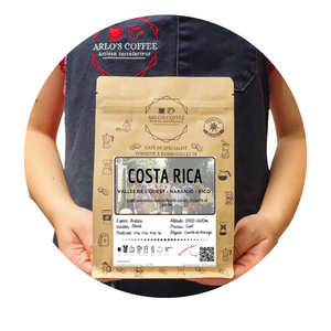 Voici RICO, un café du Costa Rica de notre gamme éphémère. Café de spécialité aux notes naturelles de cacao, noisette et pêche, pur arabica équitable, en grain &moulu, éthique et durable. Fraîchement torréfié par Arlo's Coffee, artisan à Rambouillet, dans les Yvelines.