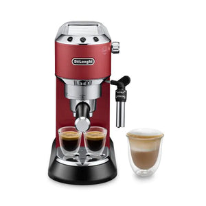 Machine DE’LONGHI Dedica Style - 14,9cm de large- Compatible café moulu (1 tasse ou 2 tasses) - Préparation de 1 ou 2 tasses avec arrêt automatique - Programmation de la quantité d’eau - Programmation de la température du café - Buse vapeur Cappuccino avec variateur pour émulsionner ou chauffer du lait. En vente chez Arlo’s Coffee, artisan torréfacteur de café de spécialité situé à Rambouillet dans les Yvelines, ile de France. Un coffret de café en grain offert avec la machine.