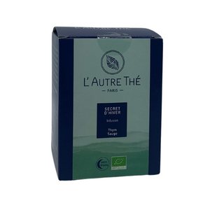 Secret d'hiver bio / L'autre thé / Infusion / Arlo's Coffee / Savant mélange revigorant de thym, romarin, fenouil, sauge, ortie et menthe douce, cette tisane biologique ravira tous les gourmets et aidera votre corps à se défendre durant les longs mois d'hiver. L'équilibre des saveurs aromatiques rend cette tisane délicieuse. Également très bonne en version froide l'été ! En vente chez Arlo’s Coffee, artisan torréfacteur de café de spécialité situé à Rambouillet dans les Yvelines, ile de France. 
