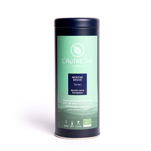 Menthe douce Bio / L'autre thé / Thé vert / Arlo's CoffeeCe thé vert de Chine biologique est très doux, il est accompagné de menthe douce biologique. Contrairement à la menthe poivrée de notre thé du désert, la menthe douce est moins forte, il n'y a pas besoin de sucre ! Servi très chaud, il constitue une excellente boisson rafraîchissante. Un petit goût de Marrakech dans votre tasse !  En vente chez Arlo’s Coffee, artisan torréfacteur de café de spécialité situé à Rambouillet dans les Yvelines. 