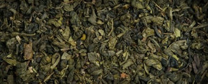 Thé du désert bio / L'autre thé / Thé vert / Arlo's Coffee / Ce thé vert Gunpowder de Chine biologique est roulé en forme de petites billes qui lui valent son nom de 