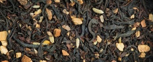 My Chai bio / L'autre thé / Thé noir / Arlo's Coffee / Thé noir d'Inde bio est accompagnés des épices qui font la renommée du thé chaï : cannelle, gingembre, fenouil, cardamome, clous de girofle, réglisse et poivre noir. Un concentré d'Inde à boire pur ou accompagné d'une touche de lait et de sucre à la manière des Indiens. Vous pouvez également infuser directement le thé dans du lait chaud pour faire un Chaï latte. Un thé noir épicé qui réchauffe et qui fait voyager ! En vente chez Arlo’s Coffee